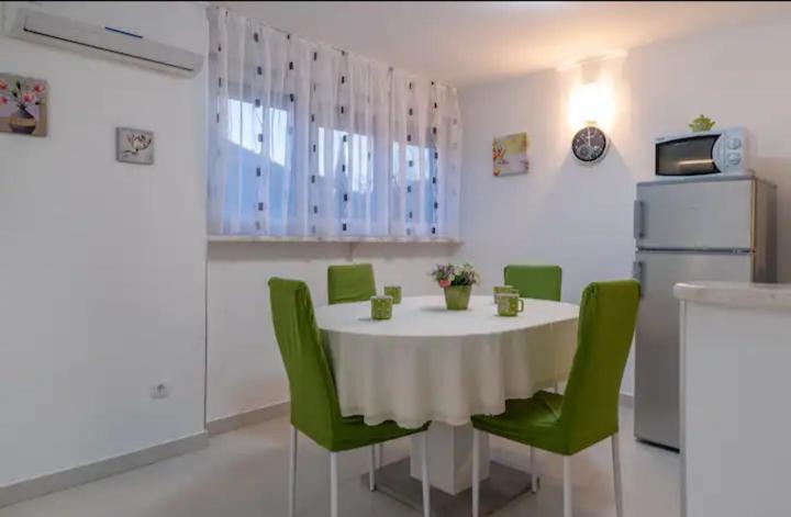 Mimoza Trogir Apartment ภายนอก รูปภาพ
